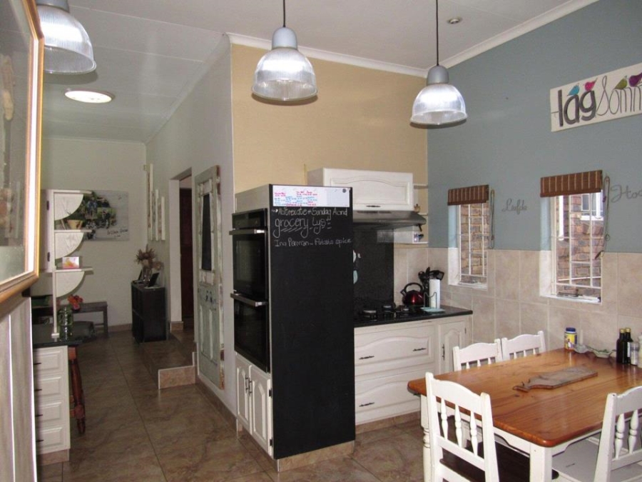 5 Bedroom Property for Sale in Eldoraigne Gauteng