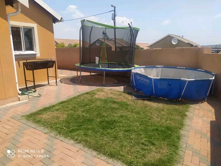 To Let 3 Bedroom Property for Rent in Rosslyn Gauteng