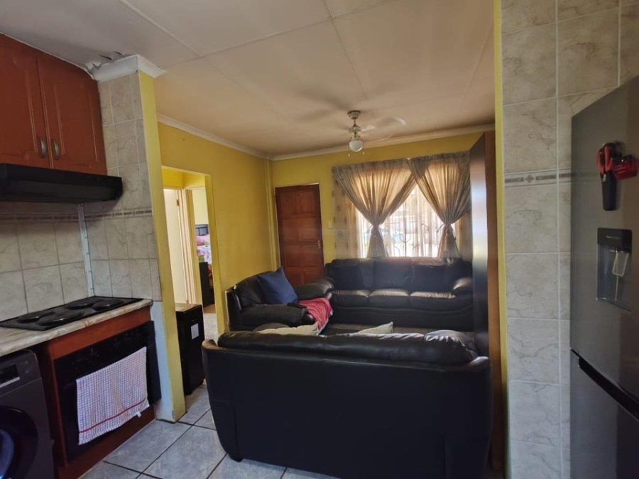 2 Bedroom Property for Sale in Nkwe Estate Gauteng