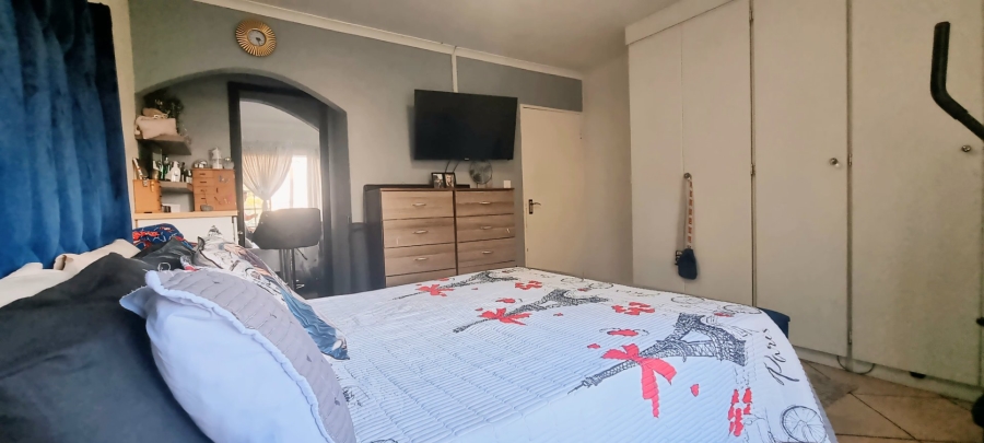 2 Bedroom Property for Sale in Elandspark Gauteng