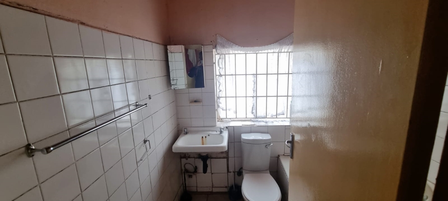 5 Bedroom Property for Sale in Malvern East Gauteng