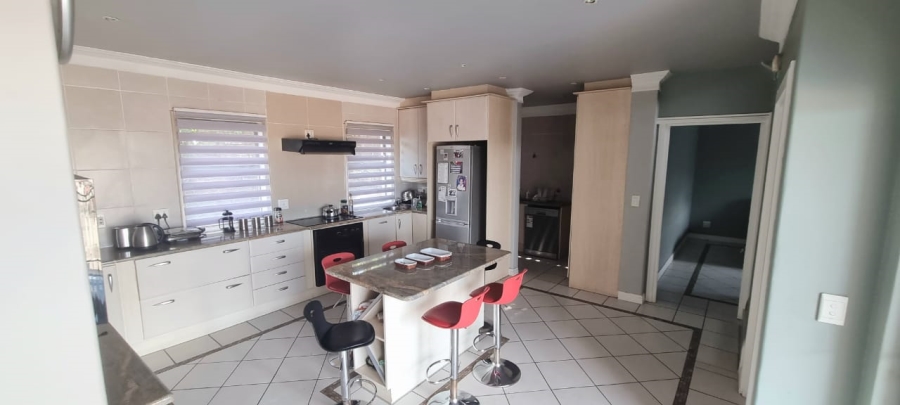 4 Bedroom Property for Sale in Northcliff Gauteng