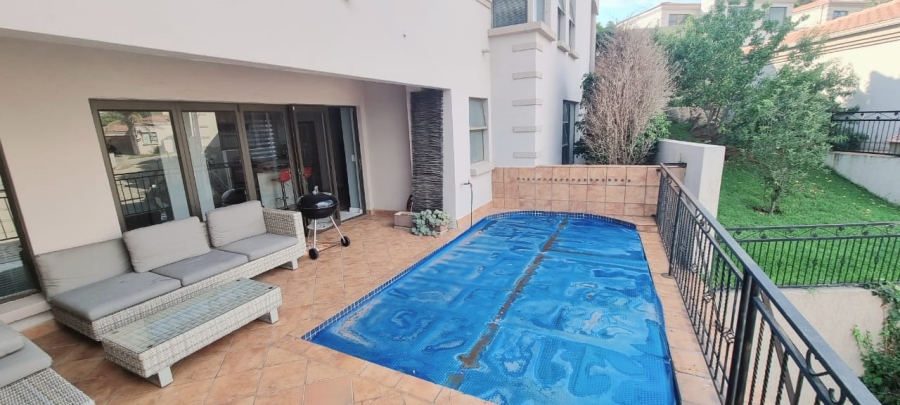 4 Bedroom Property for Sale in Northcliff Gauteng