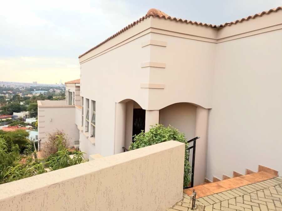 4 Bedroom Property for Sale in Northcliff Gauteng