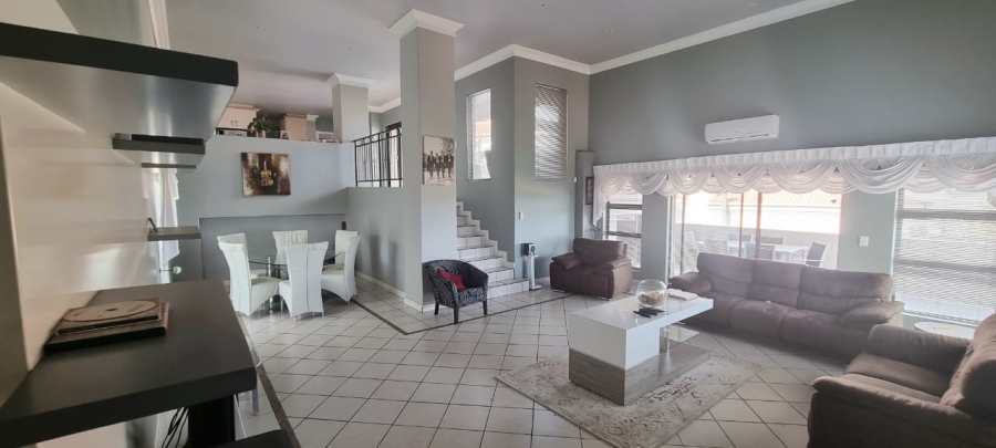 4 Bedroom Property for Sale in Northcliff Gauteng