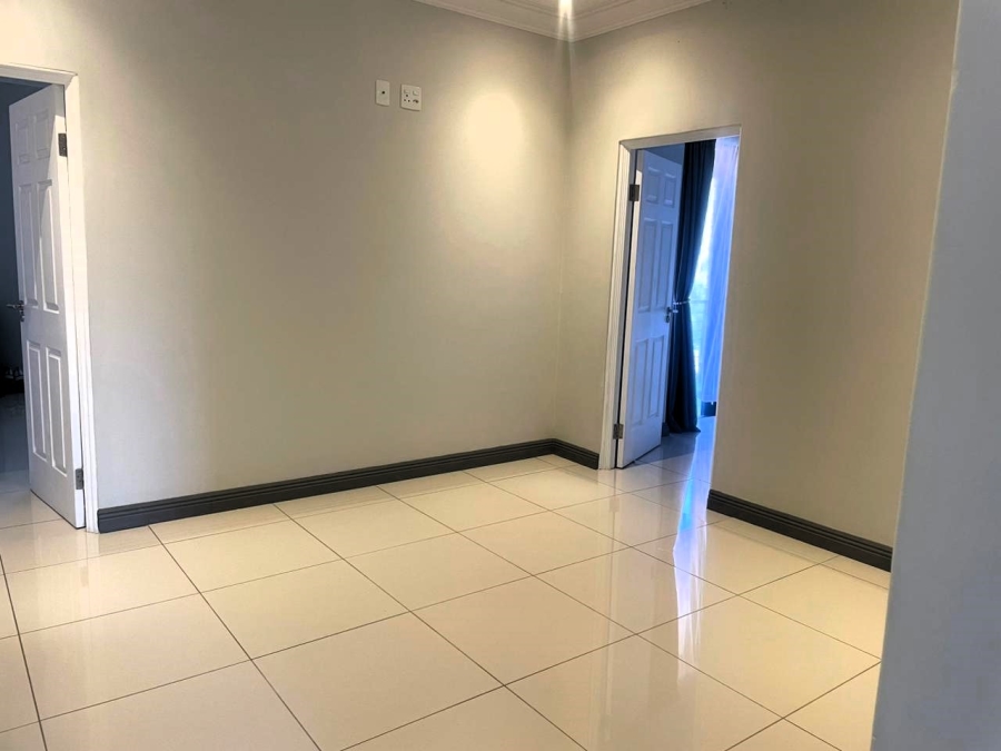 To Let 4 Bedroom Property for Rent in Olympus AH Gauteng