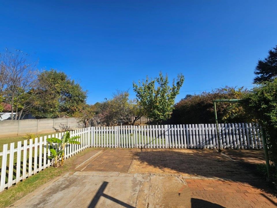 4 Bedroom Property for Sale in Dunnottar Gauteng