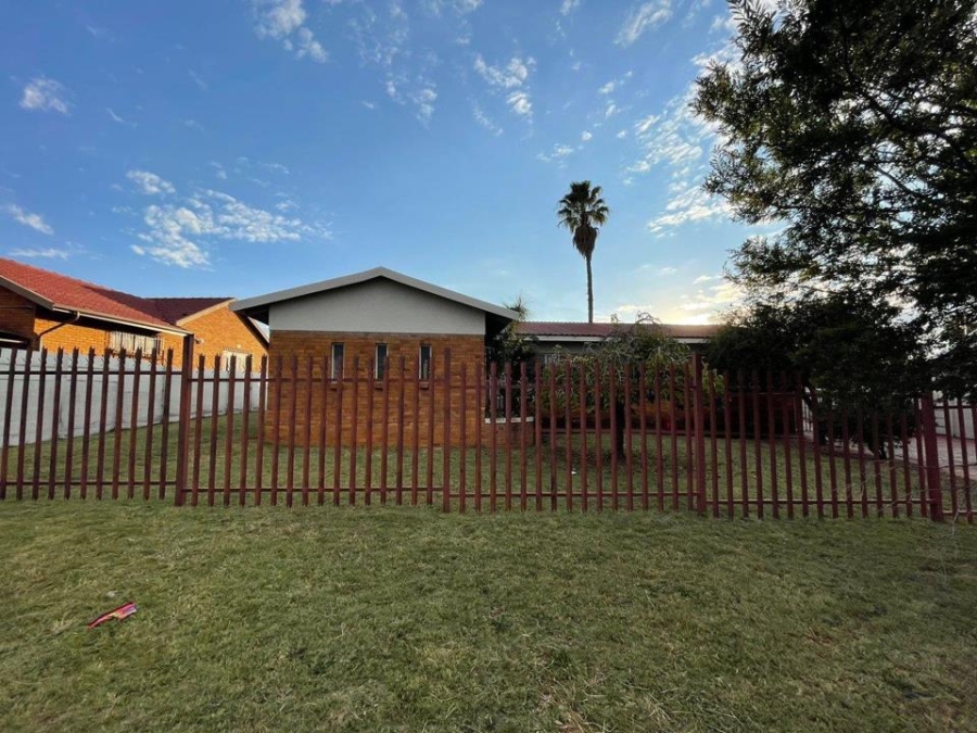 3 Bedroom Property for Sale in Visagie Park Gauteng