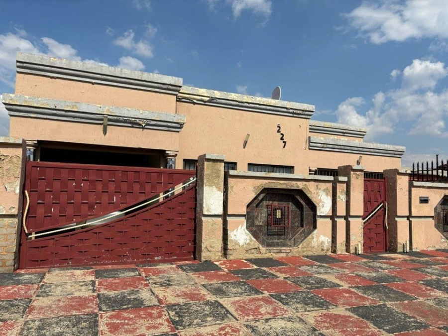 3 Bedroom Property for Sale in Duduza Gauteng