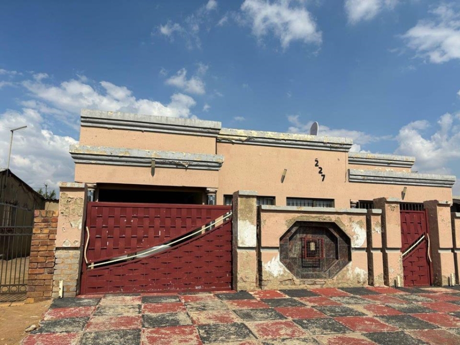 3 Bedroom Property for Sale in Duduza Gauteng