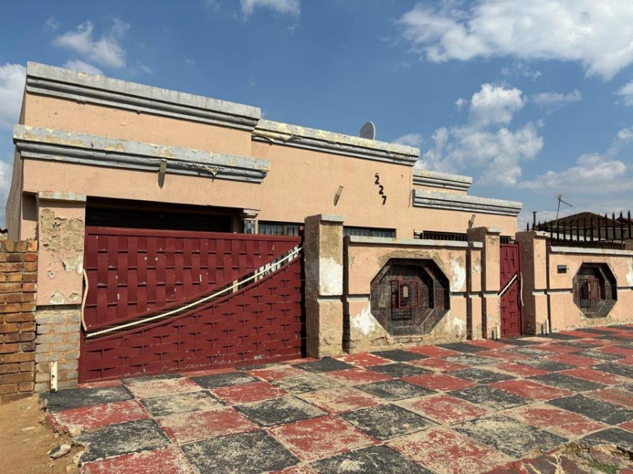 3 Bedroom Property for Sale in Duduza Gauteng