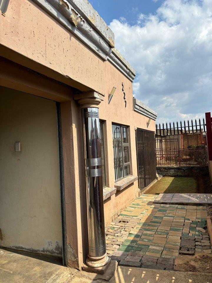 3 Bedroom Property for Sale in Duduza Gauteng