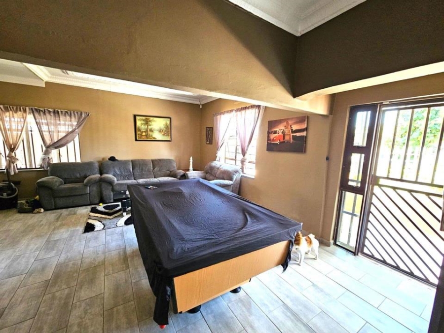 3 Bedroom Property for Sale in Noycedale Gauteng