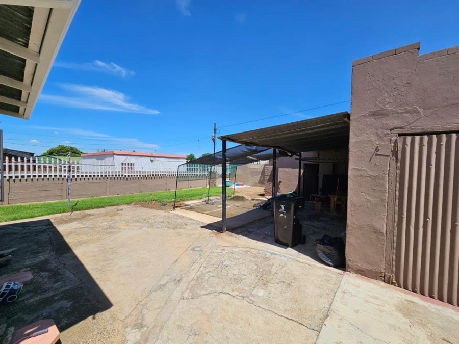 3 Bedroom Property for Sale in Noycedale Gauteng