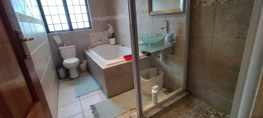 3 Bedroom Property for Sale in Amberfield Gauteng