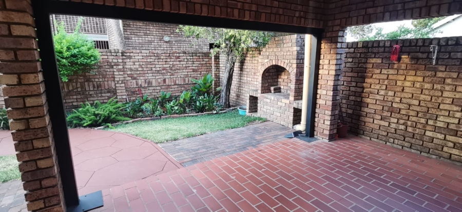 1 Bedroom Property for Sale in Lyttelton Manor Gauteng