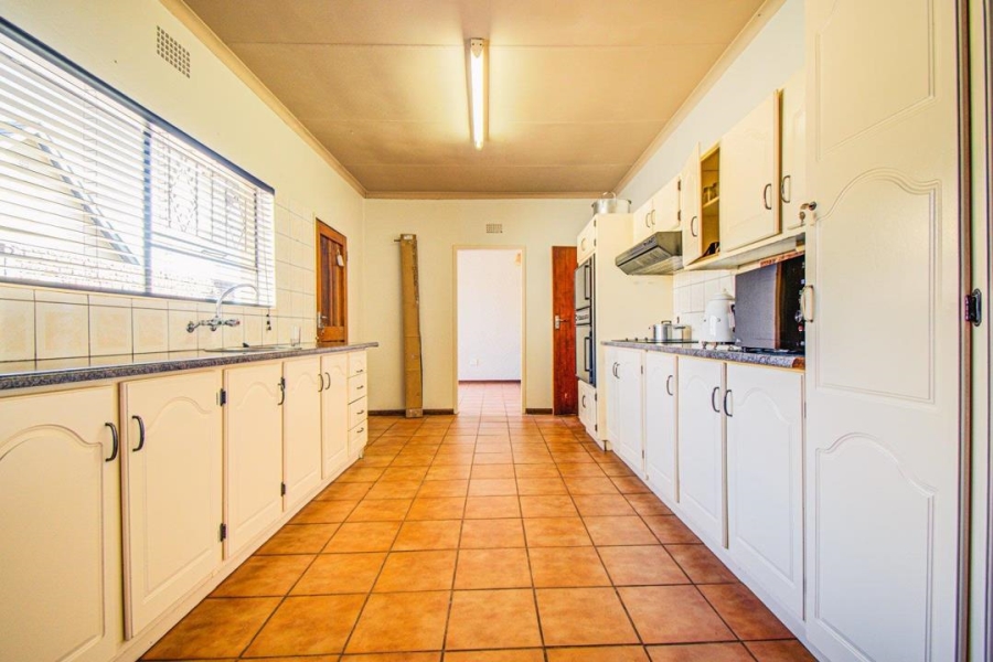 4 Bedroom Property for Sale in Petersfield Gauteng