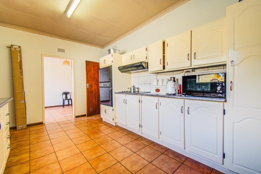 4 Bedroom Property for Sale in Petersfield Gauteng