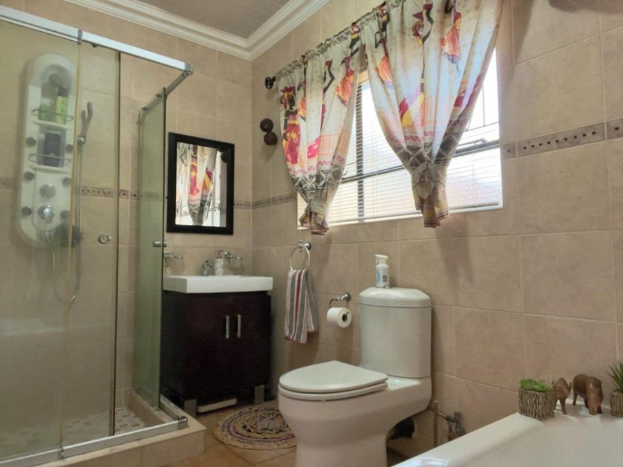 4 Bedroom Property for Sale in Petersfield Gauteng