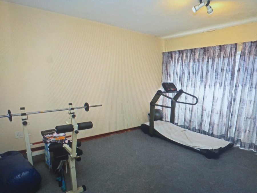 5 Bedroom Property for Sale in Buccleuch Gauteng