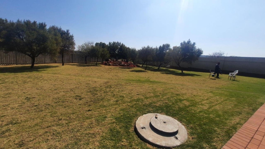 2 Bedroom Property for Sale in Pretorius Park Gauteng