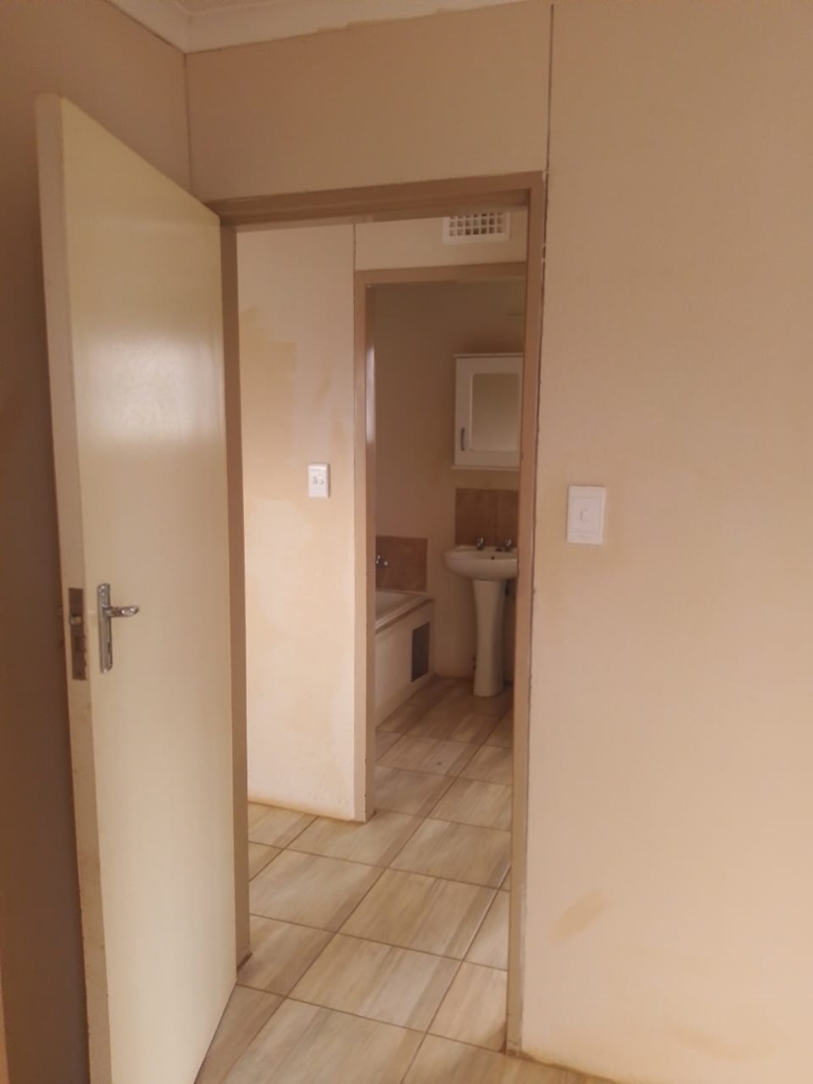 To Let 2 Bedroom Property for Rent in Gem Valley Gauteng