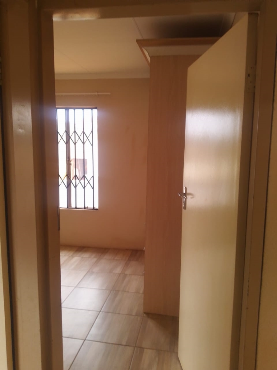 To Let 2 Bedroom Property for Rent in Gem Valley Gauteng