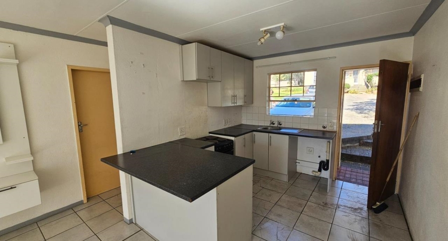 3 Bedroom Property for Sale in Carenvale Gauteng