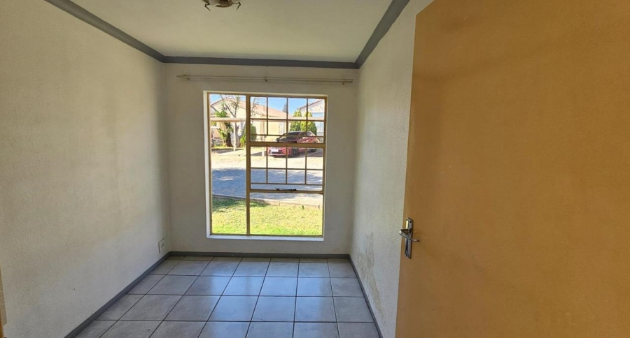 3 Bedroom Property for Sale in Carenvale Gauteng