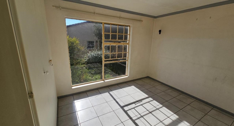3 Bedroom Property for Sale in Carenvale Gauteng