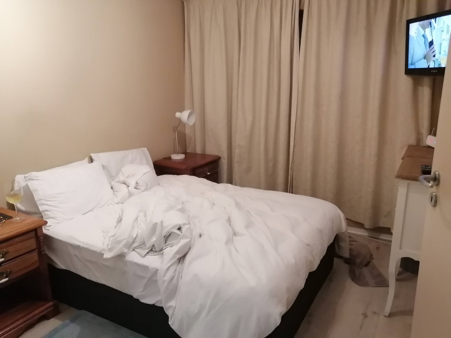 To Let 1 Bedroom Property for Rent in Johannesburg North Gauteng