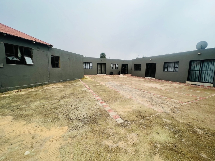 8 Bedroom Property for Sale in Primrose Gauteng