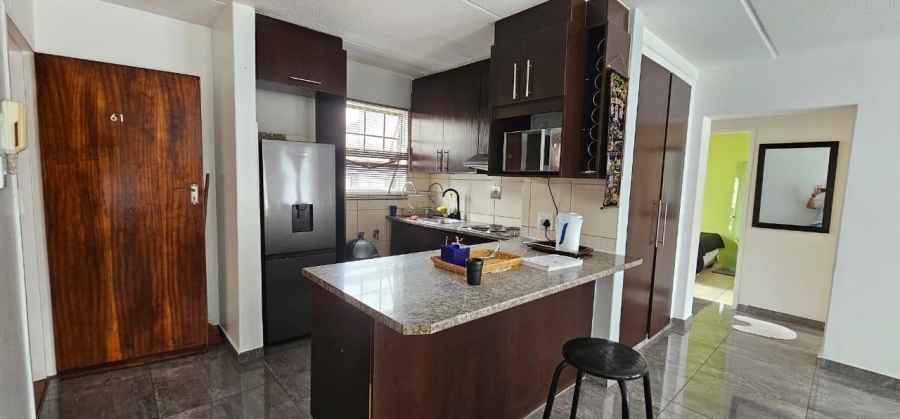 2 Bedroom Property for Sale in Weltevredenpark Gauteng