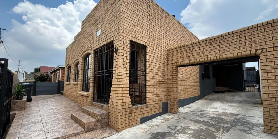 4 Bedroom Property for Sale in Riverlea Gauteng