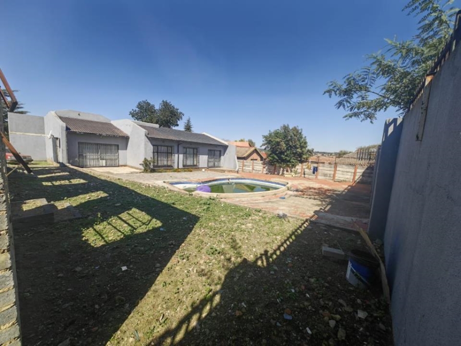 3 Bedroom Property for Sale in Birchleigh North Gauteng