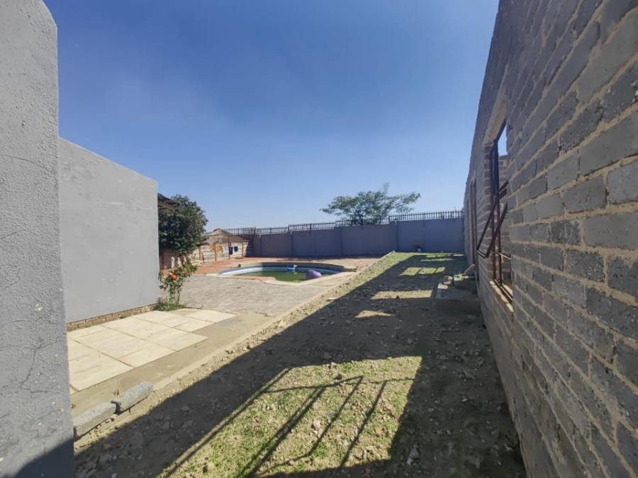 3 Bedroom Property for Sale in Birchleigh North Gauteng