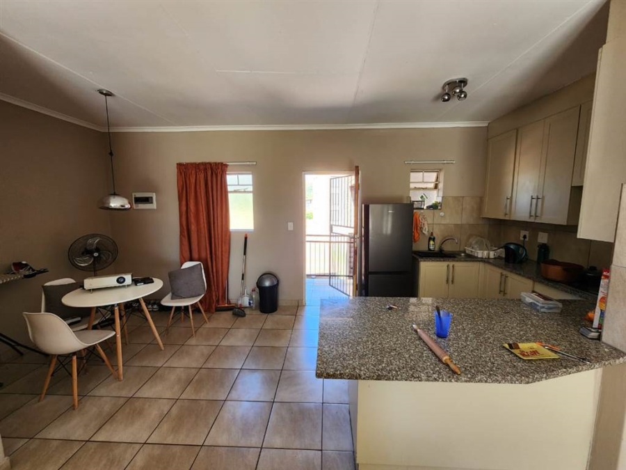 2 Bedroom Property for Sale in Annlin Gauteng