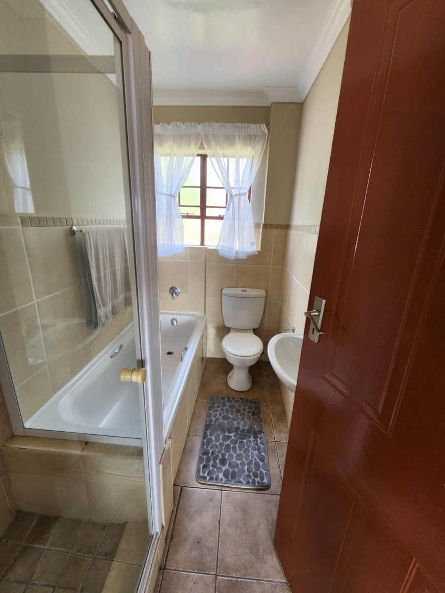 2 Bedroom Property for Sale in Magalieskruin Gauteng