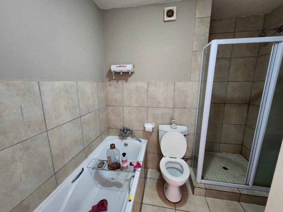 2 Bedroom Property for Sale in Annlin Gauteng