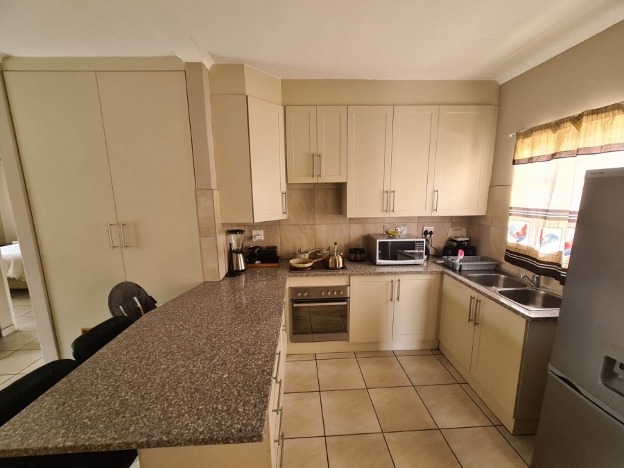 2 Bedroom Property for Sale in Annlin Gauteng