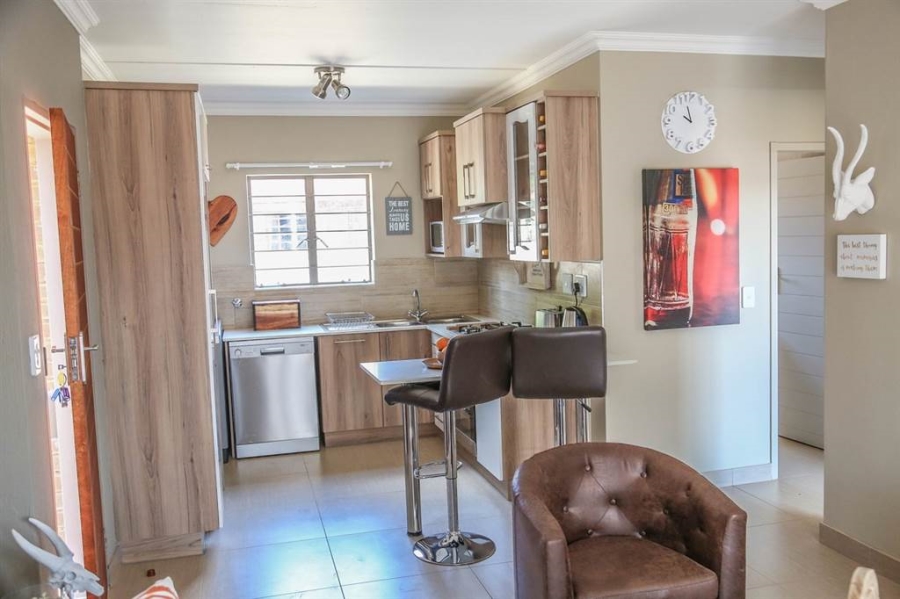 2 Bedroom Property for Sale in Andeon AH Gauteng