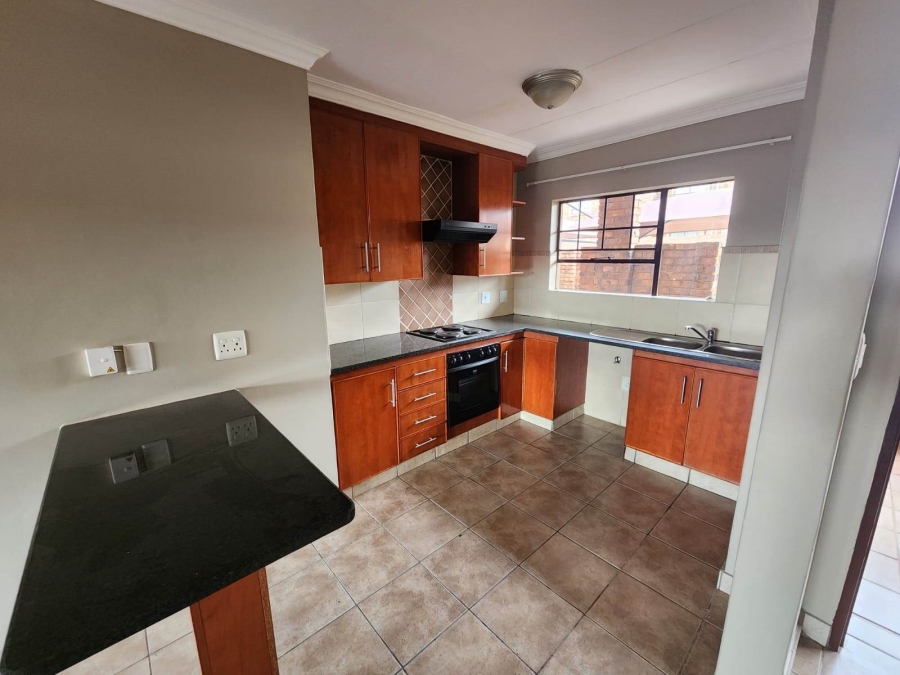 2 Bedroom Property for Sale in Magalieskruin Gauteng