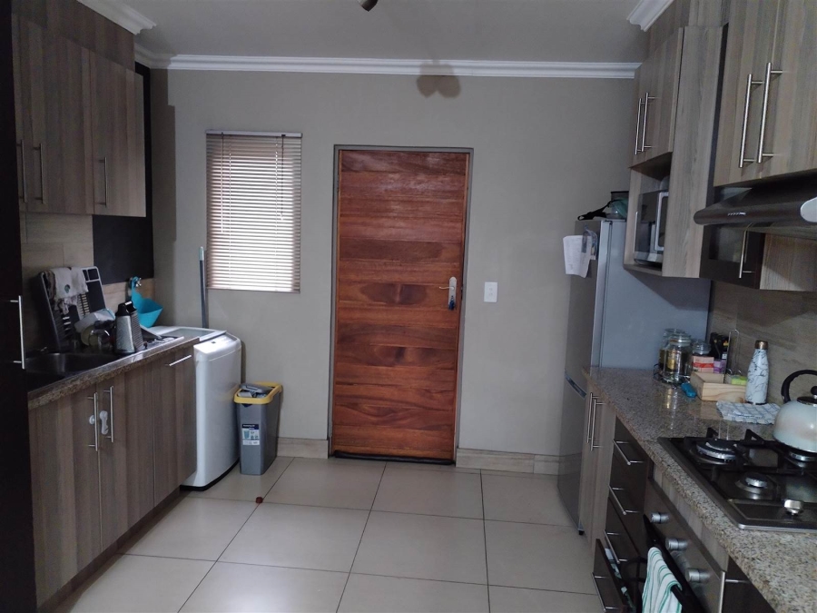 2 Bedroom Property for Sale in Annlin Gauteng