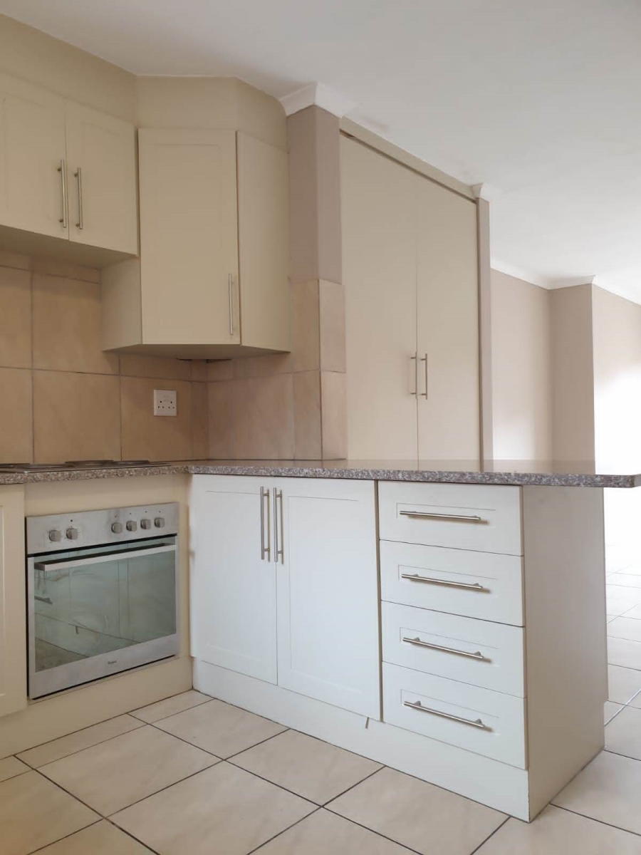 To Let 2 Bedroom Property for Rent in Annlin Gauteng