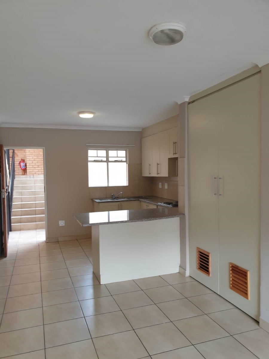 To Let 2 Bedroom Property for Rent in Annlin Gauteng