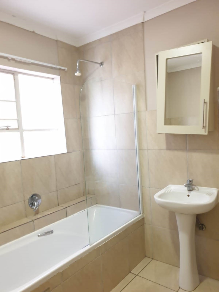 To Let 2 Bedroom Property for Rent in Annlin Gauteng