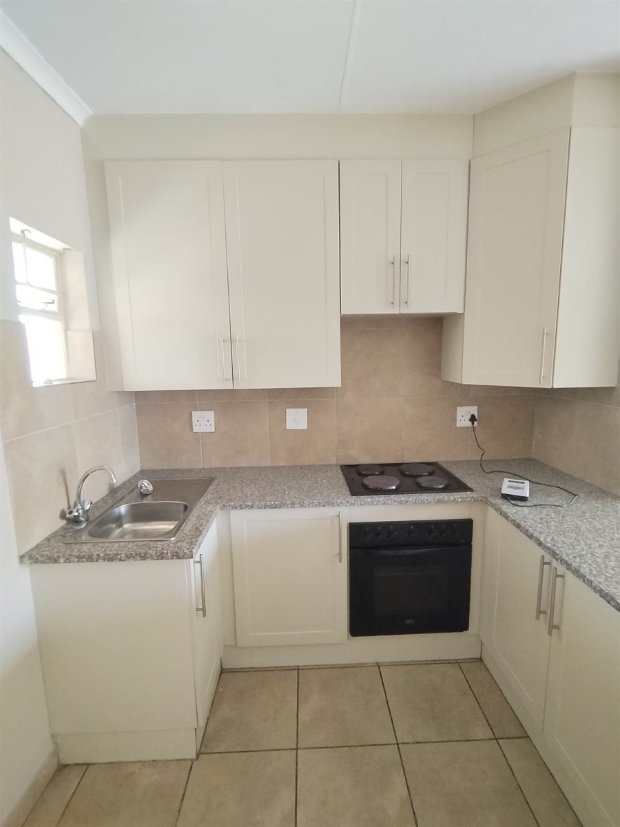 To Let 1 Bedroom Property for Rent in Montana Gardens Gauteng