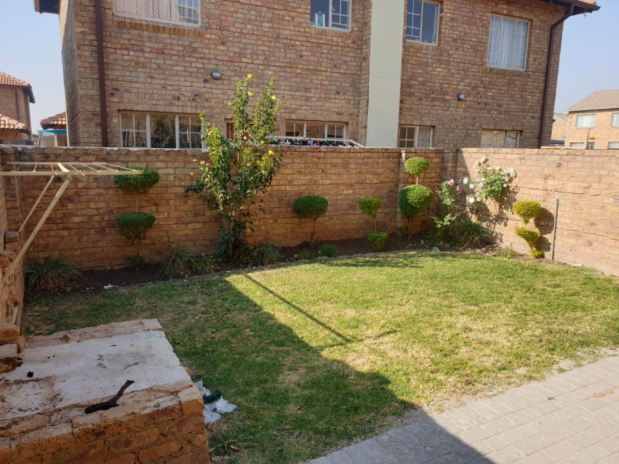 To Let 3 Bedroom Property for Rent in Annlin Gauteng