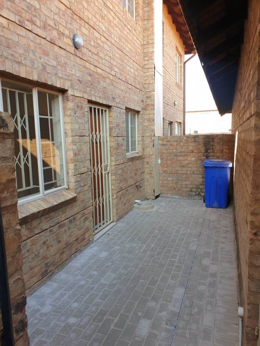 To Let 3 Bedroom Property for Rent in Annlin Gauteng