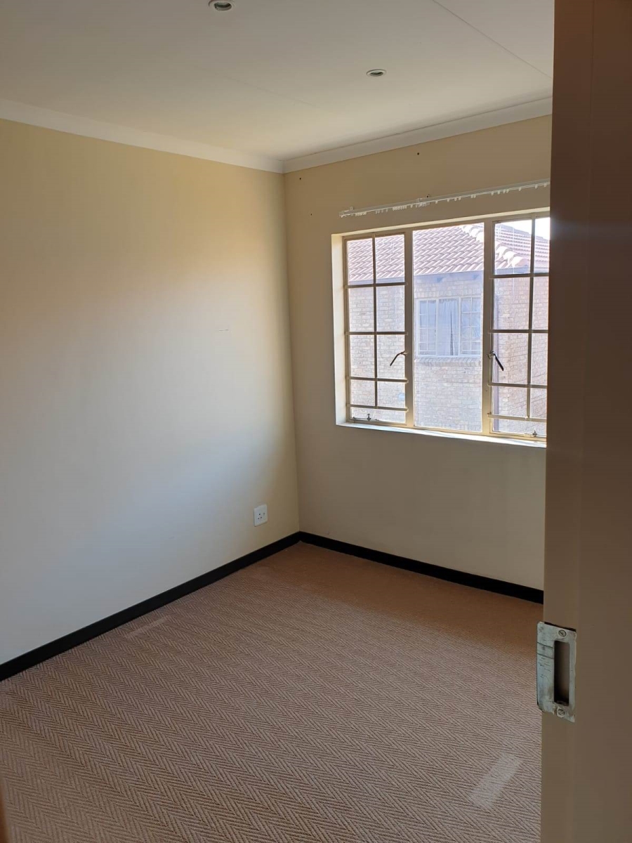 To Let 3 Bedroom Property for Rent in Annlin Gauteng